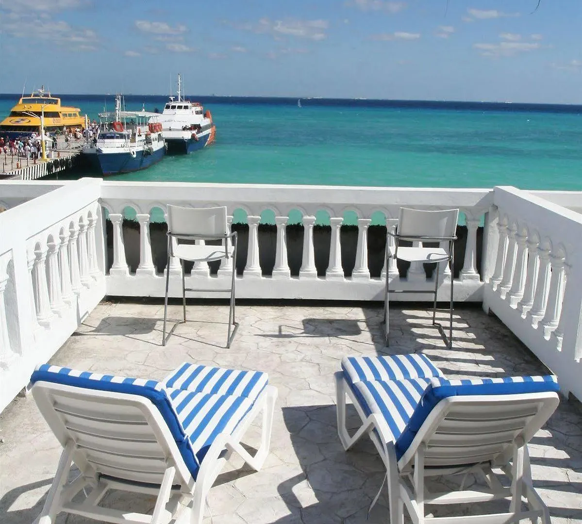 Plaza Marina Condos contacts